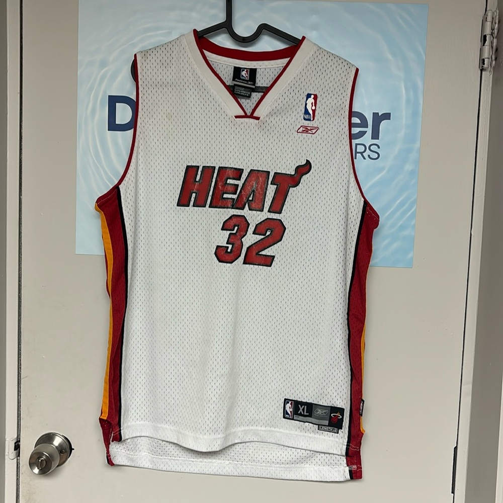 Vintage Shaquille O’Neal basketball jersey